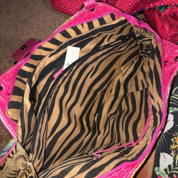 Pink Patterned Purse . - Picture 4 of 4